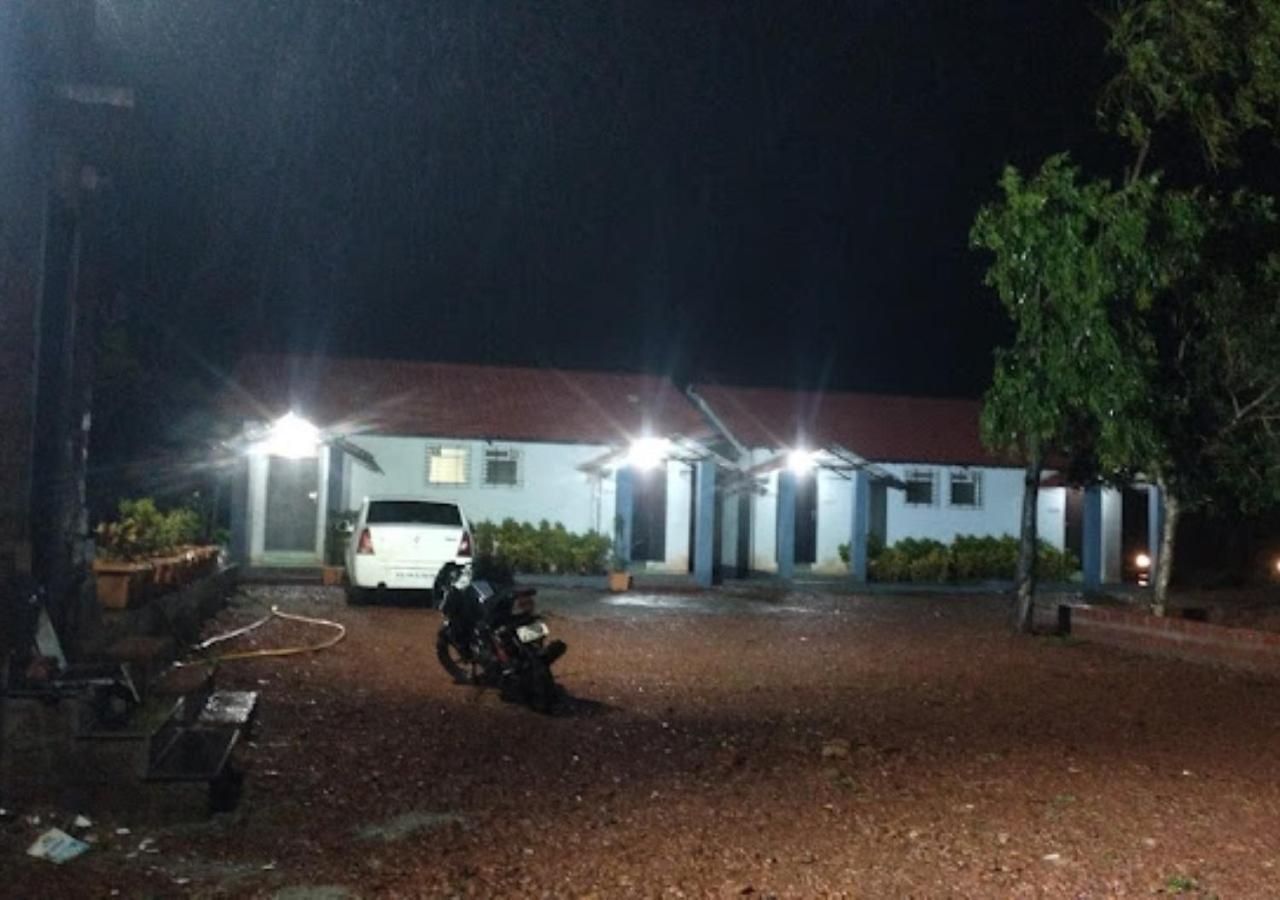 Sea King Beach Resort Ganpatipule Eksteriør billede